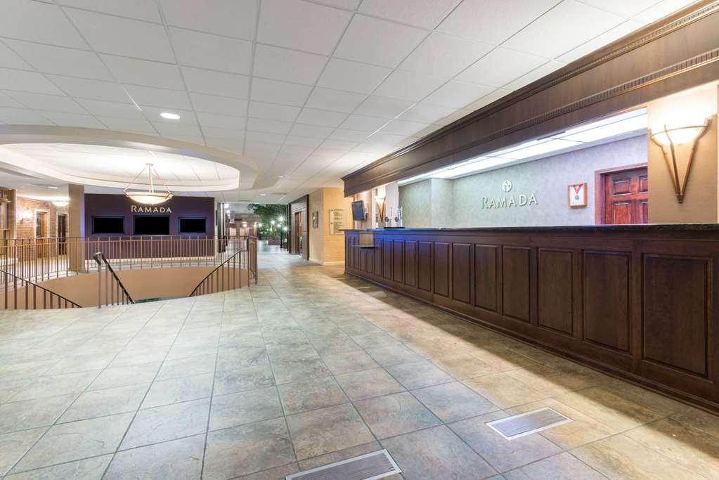 Ramada By Wyndham Topeka Downtown Hotel & Convention Center Interno foto